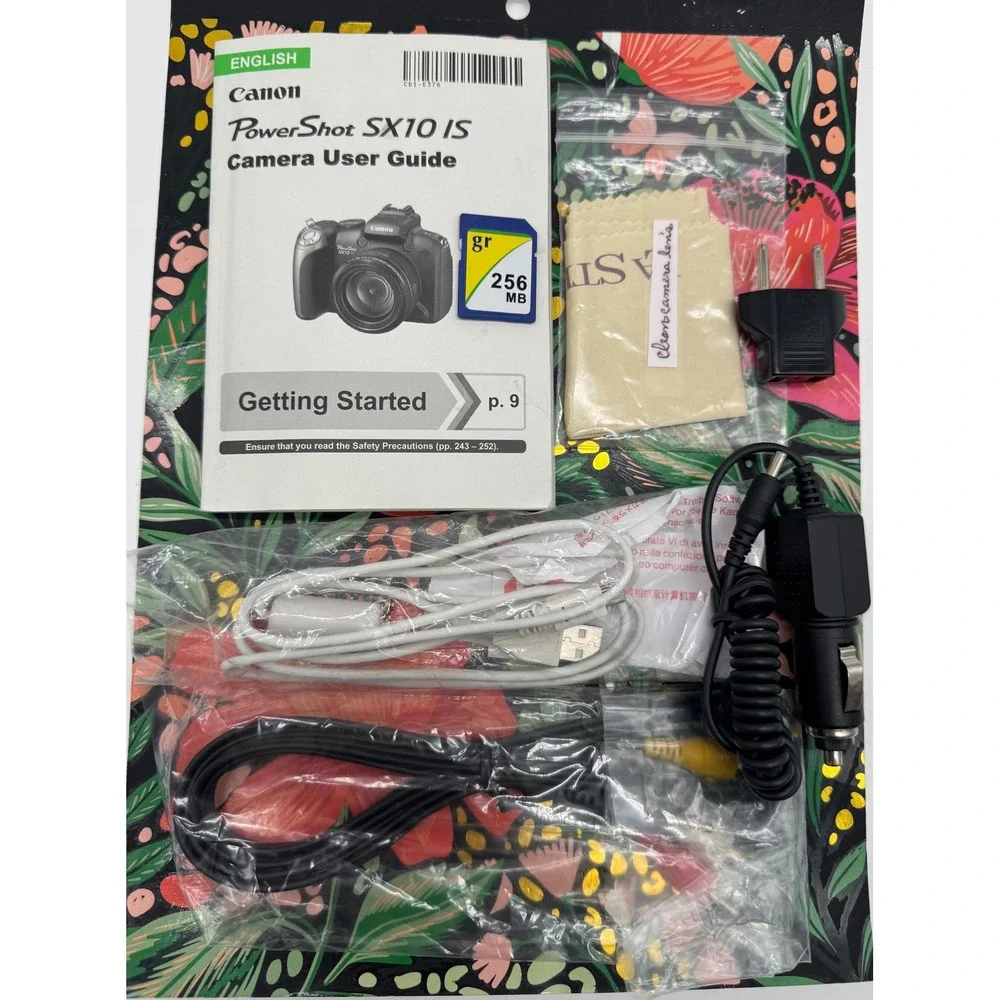 Canon PowerShot SX10 IS Digital Camera 10MP 20x Optical Zoom Bundle Black